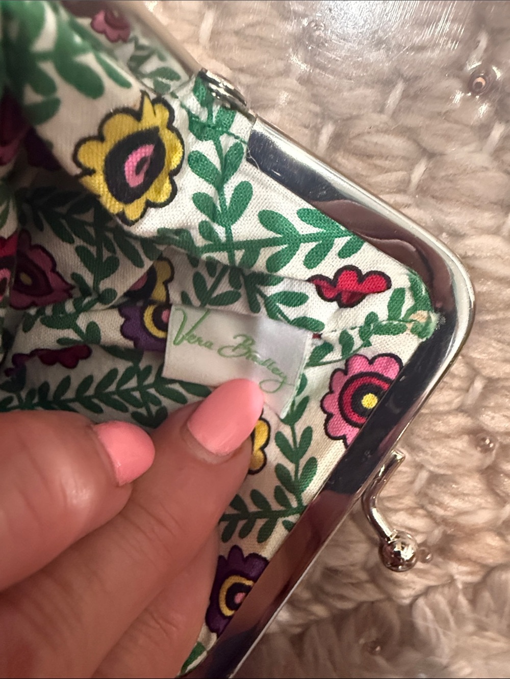 Vera Bradley Viva La Vera Pattern Mini Kiss Lock Change Purse - Picture 3 of 3